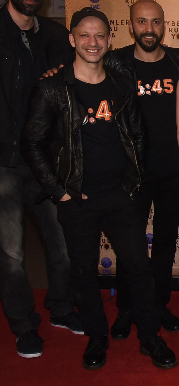 Kaybedenler Kulübü Yolda'nın galasında herkes ona baktı G4