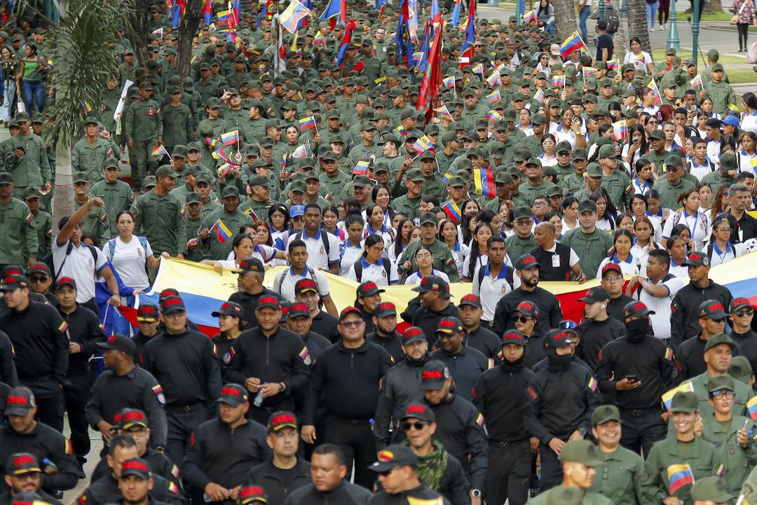 Maduro dan Trump a restin en büyüğü! Kılıcı çekip açıkladı: "4,5 milyon milis hazır" 7