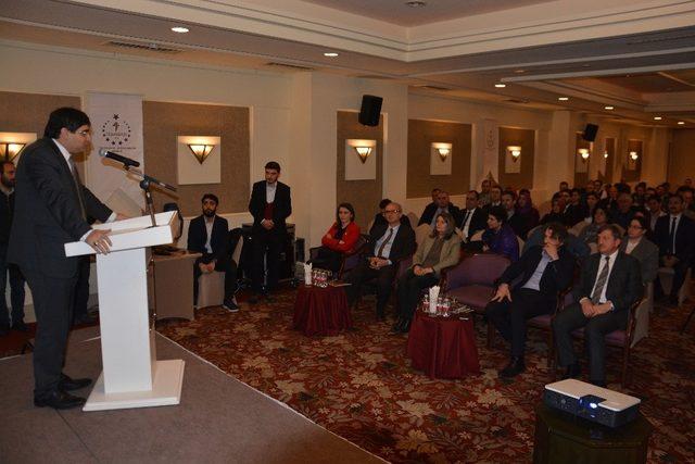 Arabuluculuğun önemli ismi Trabzon’da konferansa katıldı