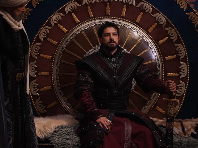 Kuruluş Orhan'ın yıldızı Mert Yazıcıoğlu'nun eski sevgilisi bakın kimmiş! Ünlü rapçiyle aşk yaşamış