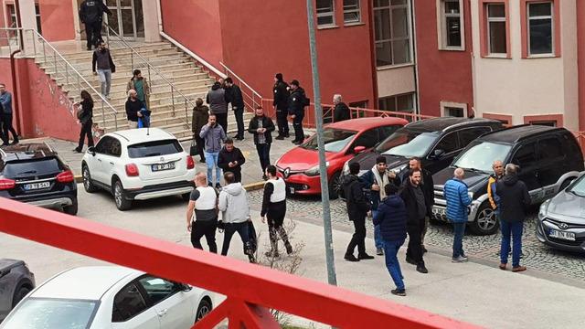 Gümüşhane Üniversitesi'nde kadın çalışanı silahla rehin almıştı! Kriz 5 saat sonra çözüldü, şüpheli gözaltına alındı