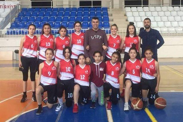 Osmaniye kız ve erkek basketbol takımları yarı finalde