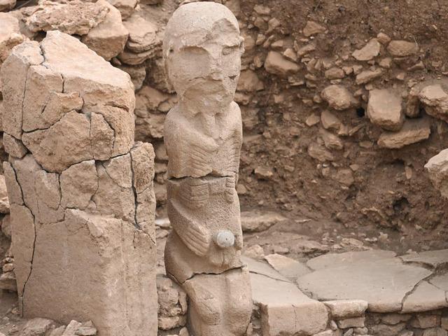 '&Ouml;l&uuml;m y&uuml;z&uuml;' heykeli bilim d&uuml;nyasını heyecanlandırdı!