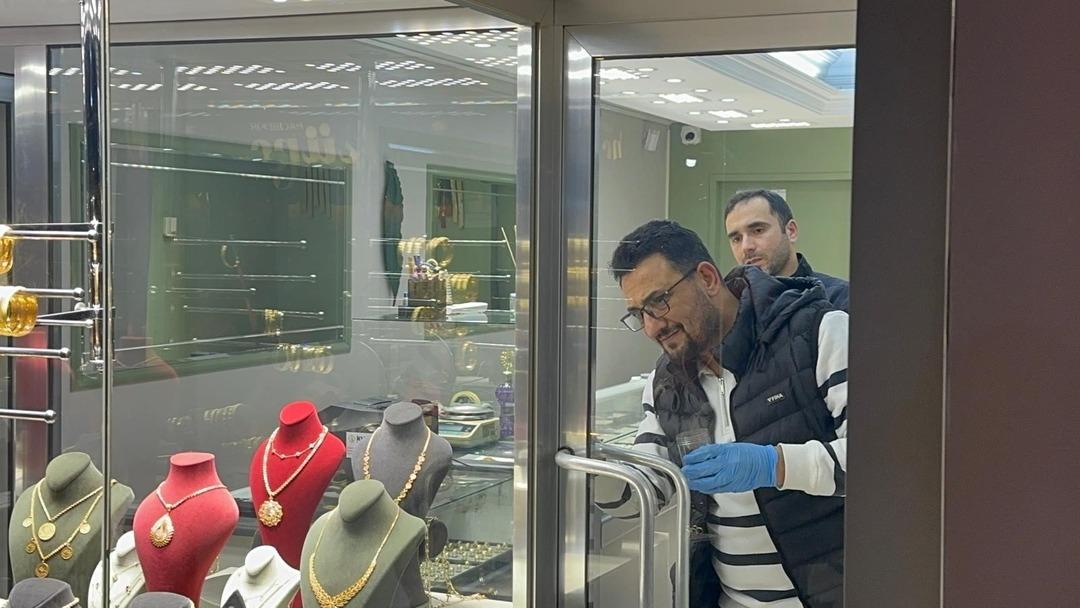 Ordu da film gibi soygun! Kuyumcuya girip çalışanı bağladılar: 5 kilo altınla böyle kaçmışlar 2