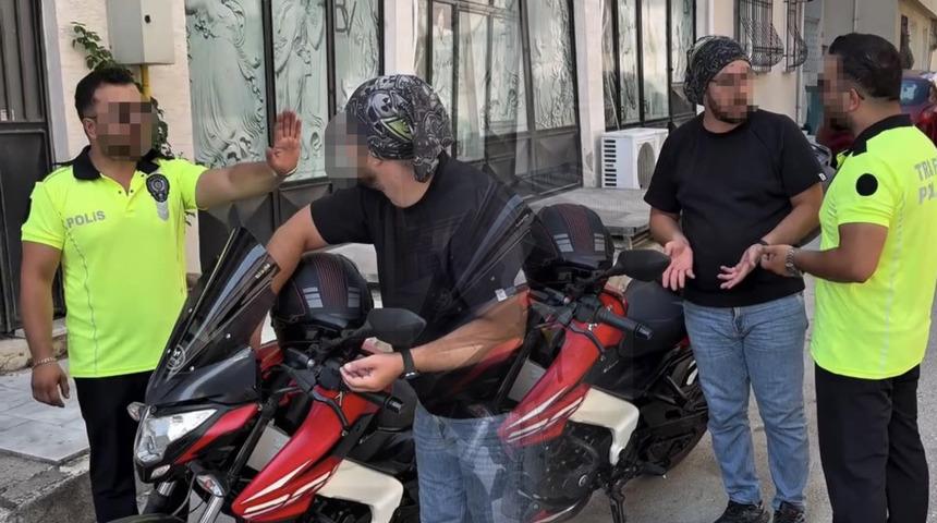 Polis kıyafeti giyip kurgu video &ccedil;eken şahıslar g&ouml;zaltına alındı