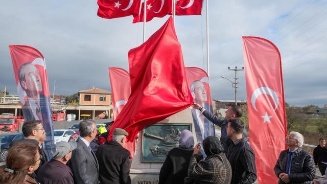 Restore edilen Üç Şehitler Anıtı'nın açılışında duygu dolu anlar yaşandı