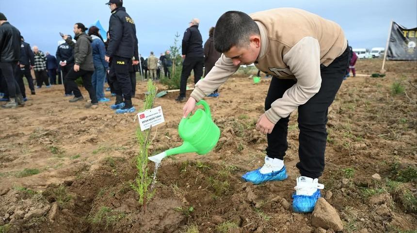 Edirne'de şehitler anısına 500 fidan toprakla buluştu