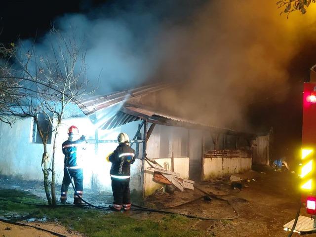 Kaynarca'da ev yangını söndürüldü