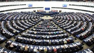 Avrupa Parlamentosu'ndan ‘sosyal medyada 16 yaş sınırı’ çağrısı