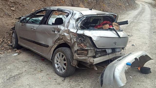 Otomobil uçuruma yuvarlandı, kaza gün ağarınca ortaya çıktı: 1 ağır yaralı
