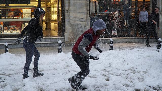 81 ilin 80'inde bekleniyor: Kar için İstanbul'a tarih verildi