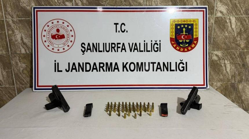Şanlıurfa&rsquo;da 5 ruhsatsız silah ele ge&ccedil;irildi