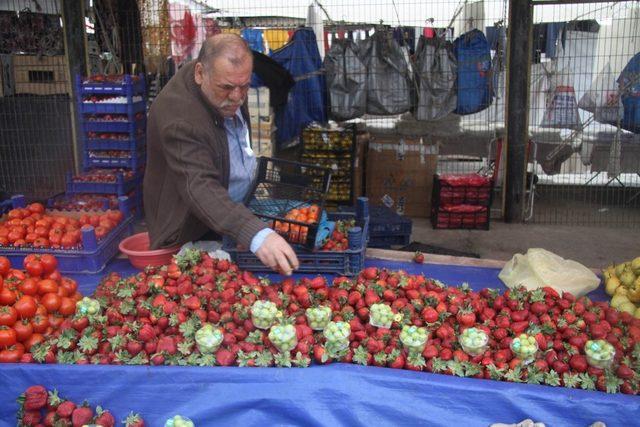 Erik kilosu 100 TL’den pazara geldi