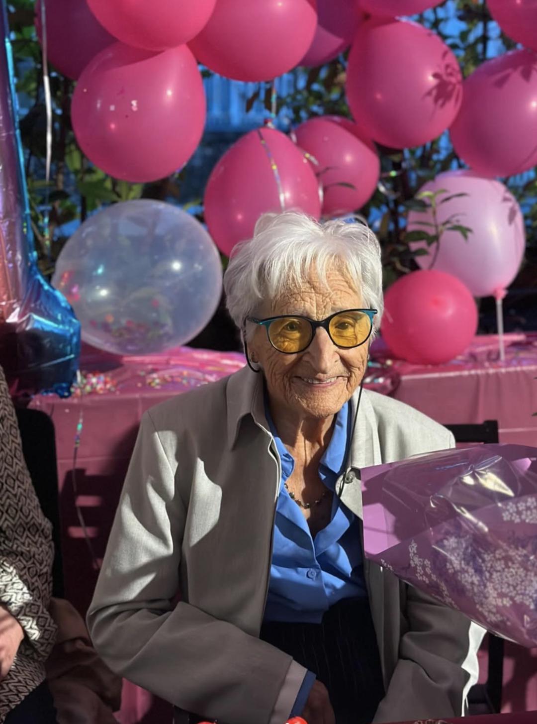 101 yaşındaki kadın uzun yaşamın sırrını açıkladı: "Bu iki yiyeceği sakın yemeyin" 5