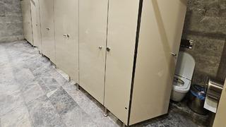 Edirne'de AVM'nin bayan tuvaletinde skandal: Cep telefonuyla görüntü almaya çalıştı!