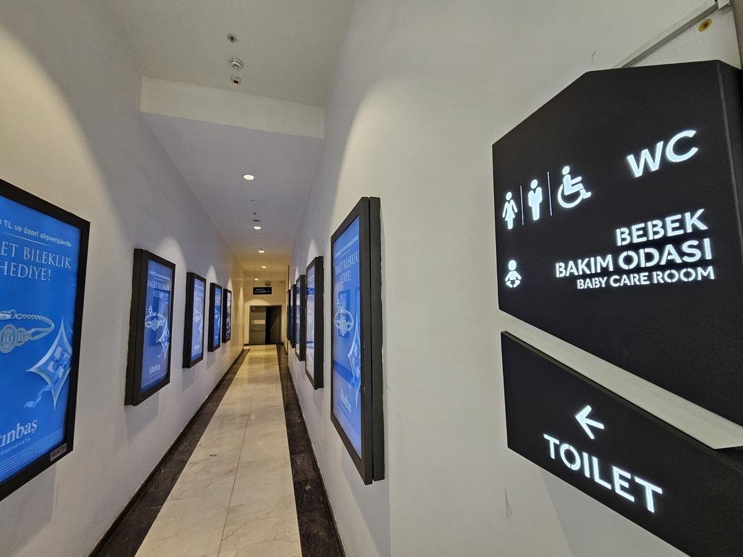 Edirne de AVM nin bayan tuvaletinde skandal: Cep telefonuyla görüntü almaya çalıştı! 1