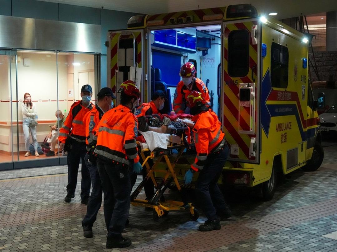 Hong Kong da sitede &ccedil;ıkan yangında hayatını kaybedenlerin sayısı 83&rsquo;e y&uuml;kseldi  3