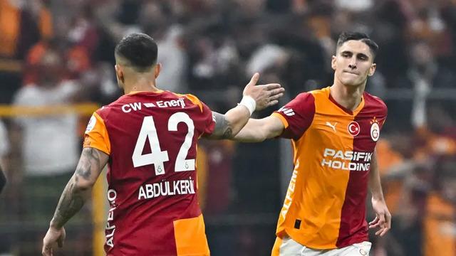 Galatasaray'ın yıldızına 2 maç ceza! Derbide yok