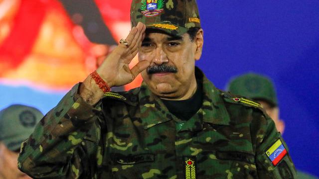 Savaş kapıda! Venezuela lideri Maduro'dan ABD saldırısına karşı hazır olun talimatı 