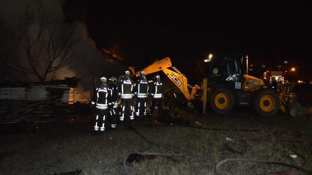 Ankara'da zihinsel engelli 3 kardeşin yaşadığı ev yanarak kül oldu