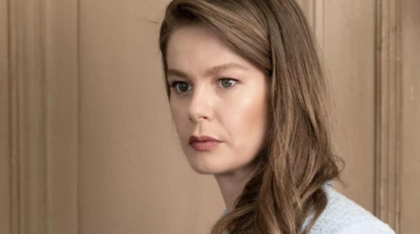 Burcu Biricik kızı i&ccedil;in k&ouml;y&uuml; se&ccedil;ti! Ayvalık&rsquo;ta otel a&ccedil;tı! Doğa ile i&ccedil; i&ccedil;e bir yaşam... 