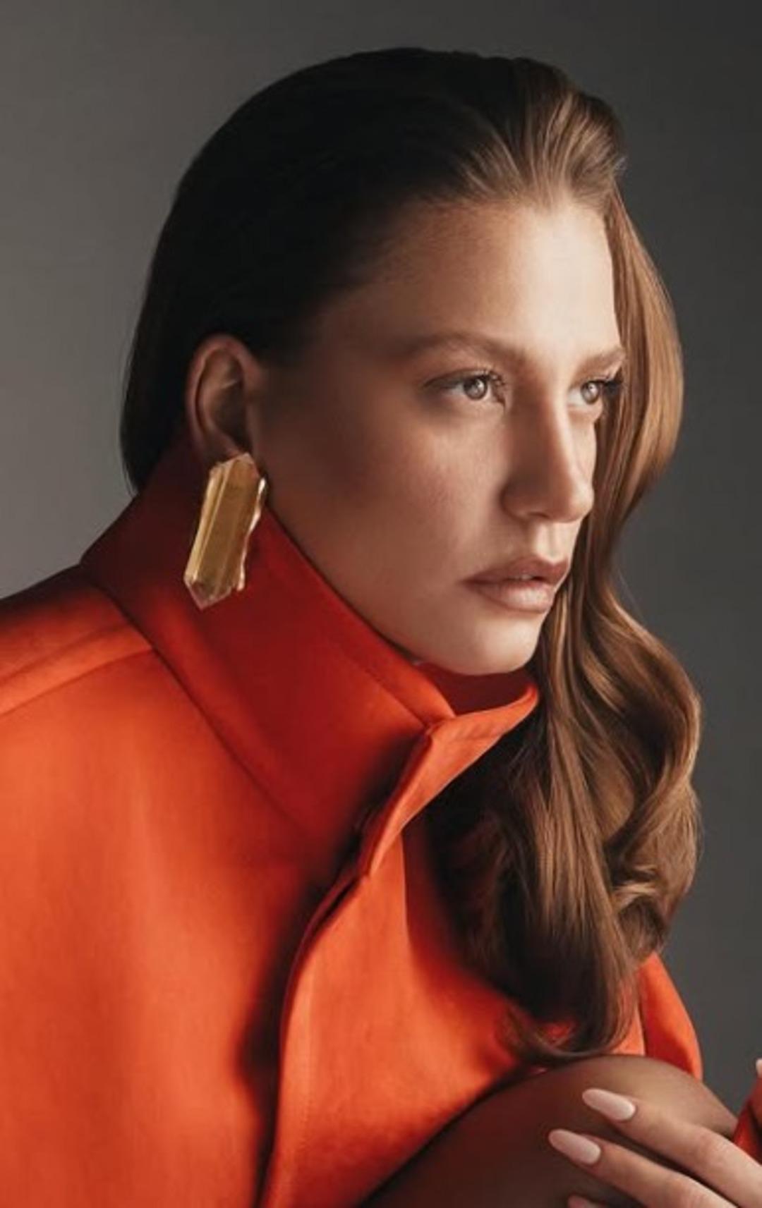 32 milyon TL ye imza atmıştı! Serenay Sarıkaya dan dev bir anlaşma daha 1