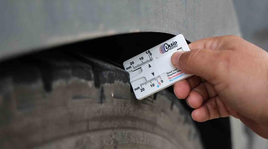 Kış lastiği takmayan s&uuml;r&uuml;c&uuml;lere 5 bin 856 lira ceza