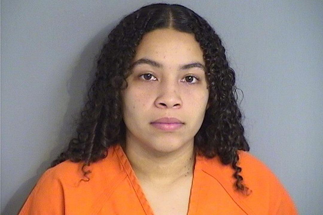 Öğrencisine müstehcen fotoğraflar attı! Annesi ortaya çıkardı 2