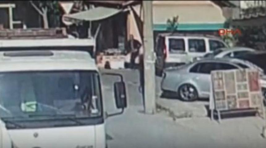 Boşanmak isteyince dehşet saçtı! Cinayet kamerada