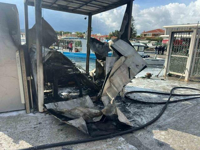 Çeşme’deki yangında 7 tekne alevlere teslim oldu 4