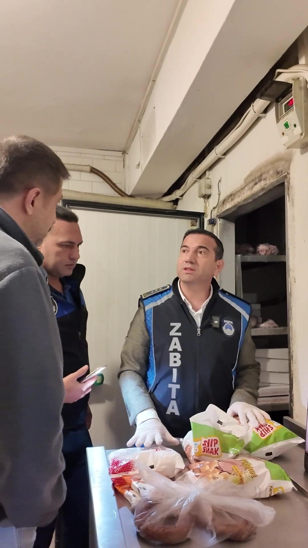 Ünlü börekçide skandal! Son kullanma tarihi 3 yıl geçmiş ürün buldu, işletmenin savunması  pes  dedirtti 1