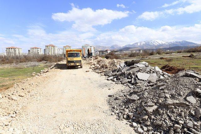 Başkan Polat yol çalışmalarını inceledi