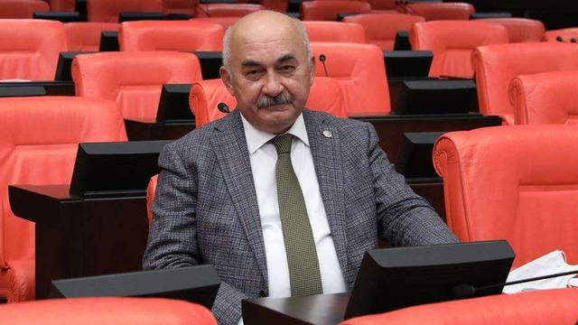 MHP'li isimden 'Papa' tepkisi! Osmanlı ve Atatürk dönemini hatırlattı