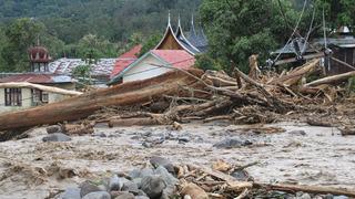 Endonezya'da şiddetli yağış! Ölenlerin sayısı 79'a yükseldi