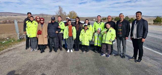 Özel öğrenciler polis üniforması ile denetim yaptı 5