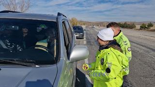 Özel öğrenciler polis üniforması ile denetim yaptı