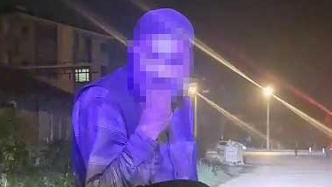 Yer: Düzce! Zabıtanın yakaladığı dilenci soyunarak kaçtı, mahallede çıplak koştu 1