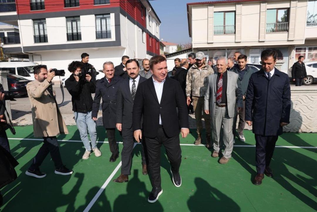 Erzincan’da 101 okulun bahçesine kauçuk zemin yapıldı 2