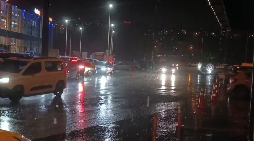 Tekirdağ'da sağanak yağış etkili oldu