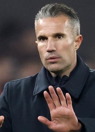 Oğlunu oyuna alan Robin van Persie'ye skandal suçlama!