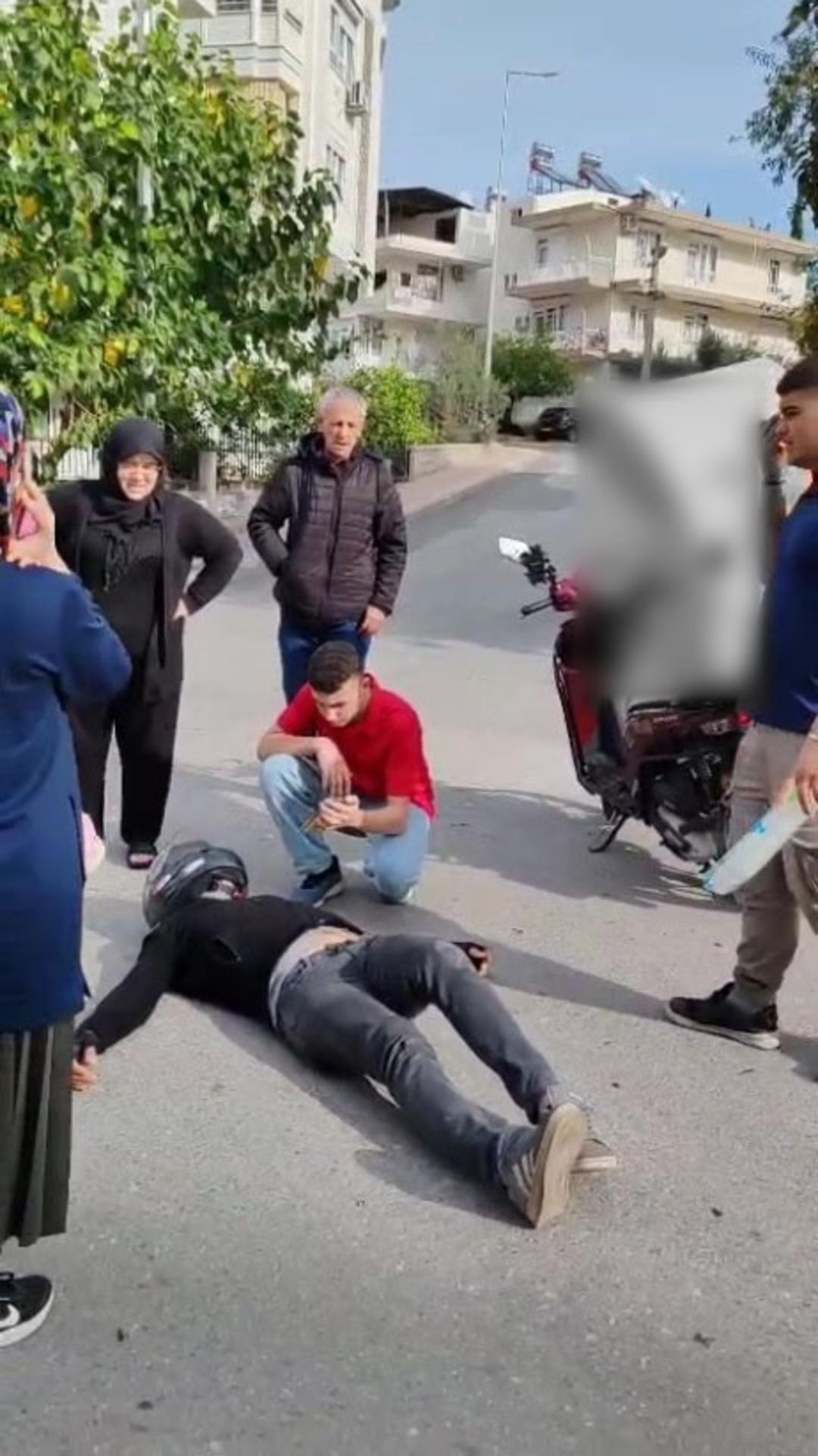 Kazadan sonra kendi acısını unutup ara&ccedil;taki &ccedil;ocuğu d&uuml;ş&uuml;nd&uuml;: Sebebi y&uuml;rek burktu! 3