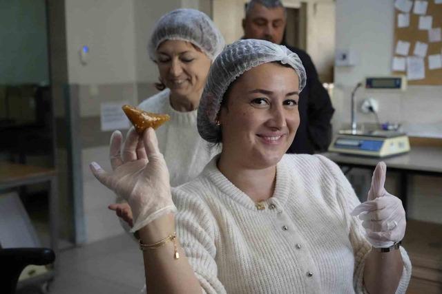 İtalyan Erasmus öğrencileri Gümüşhane’de pestil-köme ustası oldu 5
