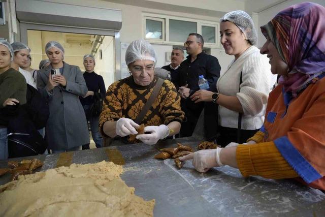 İtalyan Erasmus öğrencileri Gümüşhane’de pestil-köme ustası oldu 3