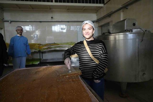 İtalyan Erasmus öğrencileri Gümüşhane’de pestil-köme ustası oldu 1