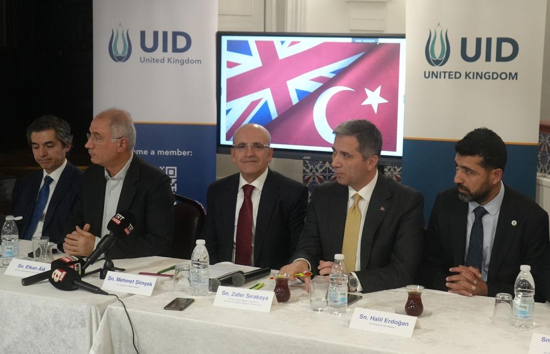 Bakan Şimşek Londra’da duyurdu: Kamu harcamaları kısıldı, reform yılı geliyor 2