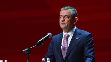 Özgür Özel’in konuşmasında 'Kılıçdaroğlu' mesajı! Yeniden genel başkan seçildi