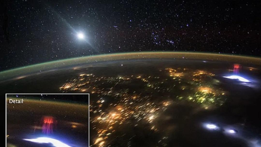 Gökyüzünde ikinci kez belirdi! Fotoğrafçı görüntüledi, bilim insanları şaşkına döndü 2