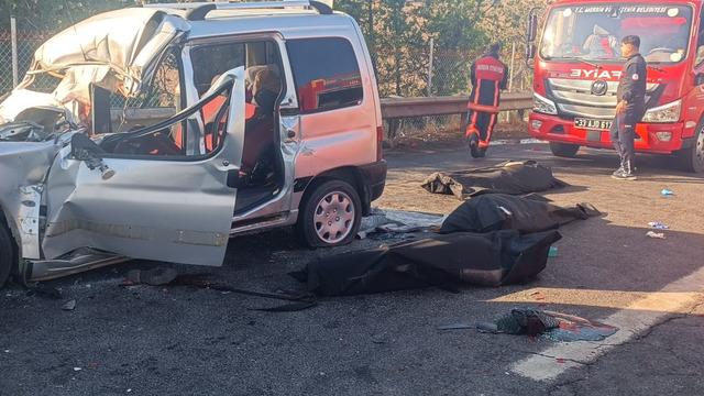 Mersin'de korkunç kaza: 3 kişi feci şekilde can verdi