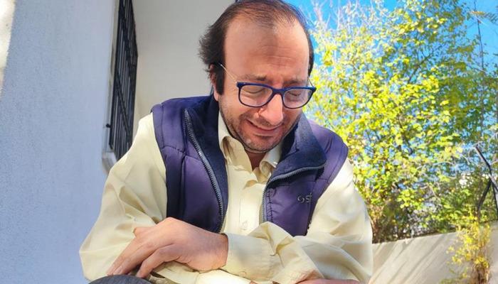 Ailesini kaybetti, tefeciler peşinde