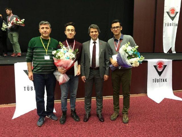 Gaziantep Kolej Vakfı TÜBİTAK Kimya Bölge birincisi 1